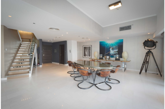 Palm Jumeirah 2BR + Maid | Marina Residences | Fully Upgraded